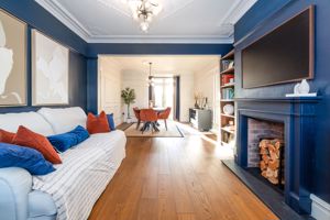 Lounge- click for photo gallery